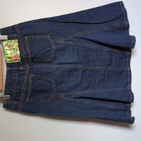 Smart Set Denim Skirt, flared bottom - Picture 3 of 6